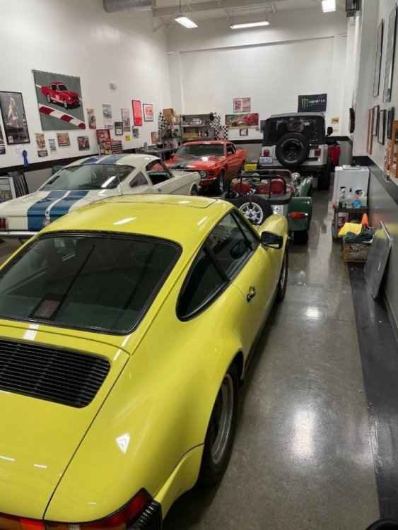 garage.thumb.jpeg.50852ec1e026e219a173da7db425ac34.jpeg