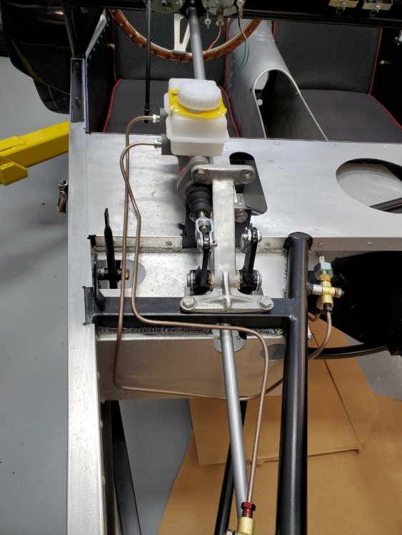Brake lines in 2.jpg