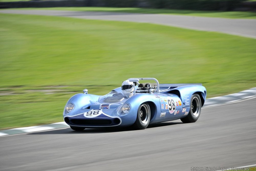 1965 lola t70 spyder mk II 1966 A J Foyt's car #83 (7).jpg