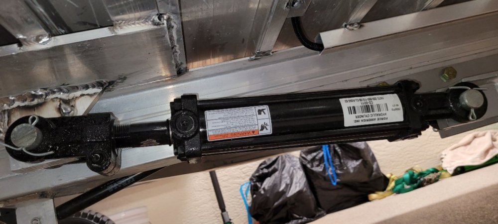 Aluma 14' Heavy Duty Hydraulic Cylinder.jpg