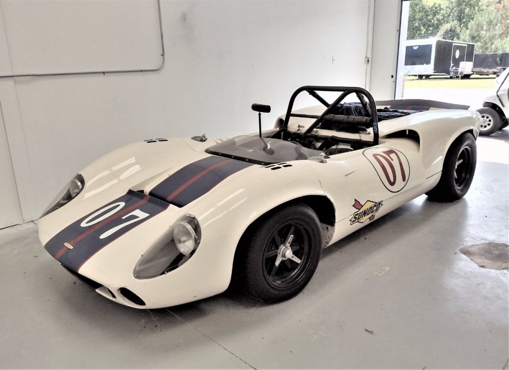1966 lola t70 spyder mk II TRIBUTE (133).jpg
