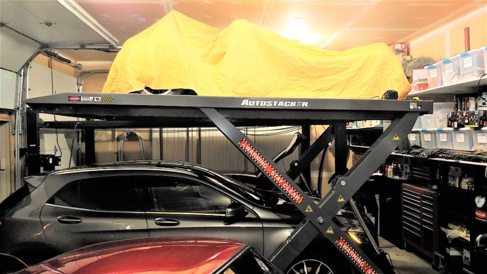 cat r400 superlite stored on hoist after sale (1).jpg