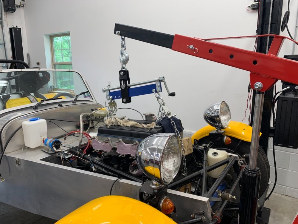 c_engine_on_hoist_2.JPG