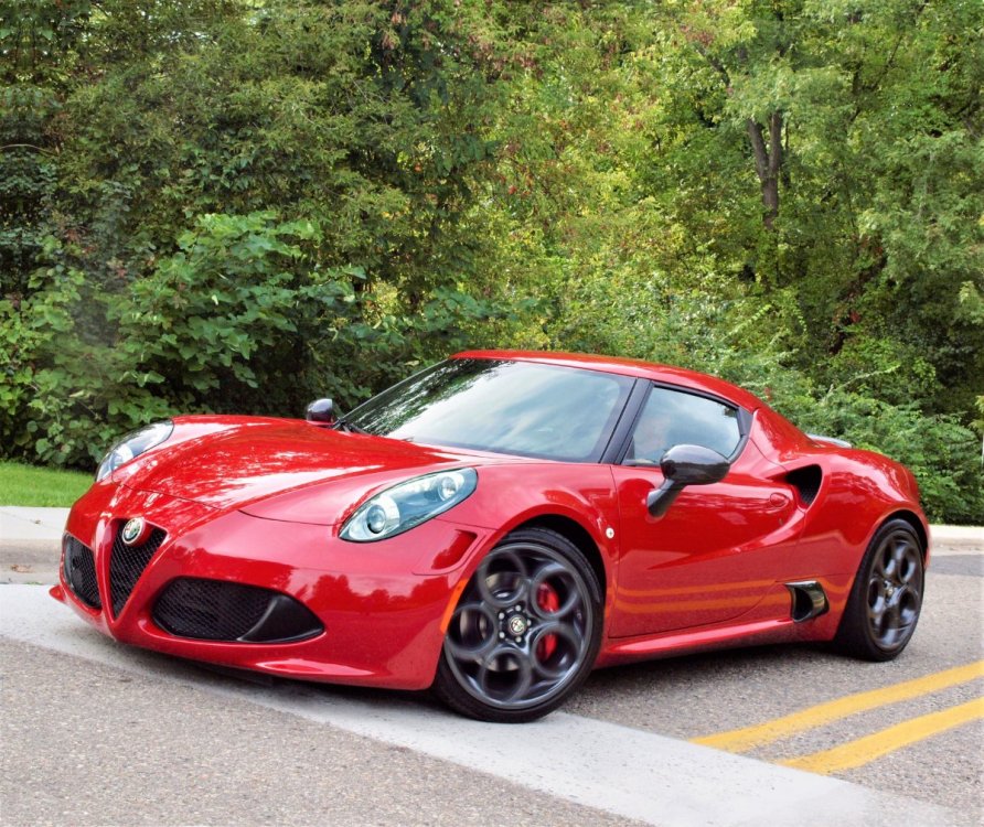 Alfa 4C @ Cranbrook Academy 10-2-2019 (11).jpg