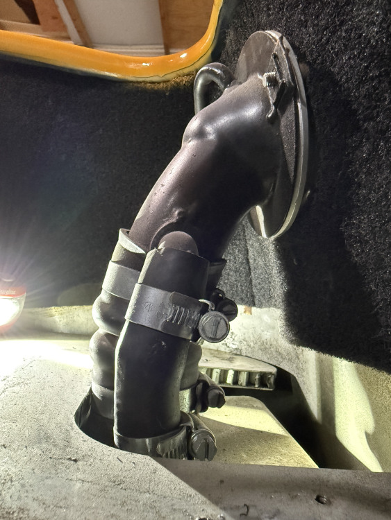 IMG_1657 CSR fuel filler pipe.JPG