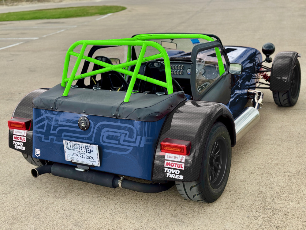 caterham_albert_blue_hypergreen_cage.jpg